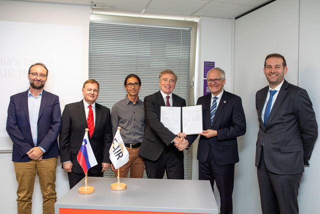 Unterzeichnung der endgültigen Abnahmeunterlagen